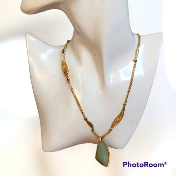 Chloe + Isabel Jewelry - Chloe & ISABEL Double Chain Aventurine Freeform Pendant Necklace